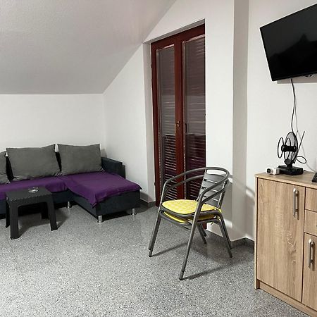 Apartmani Ana Sukošan Kültér fotó