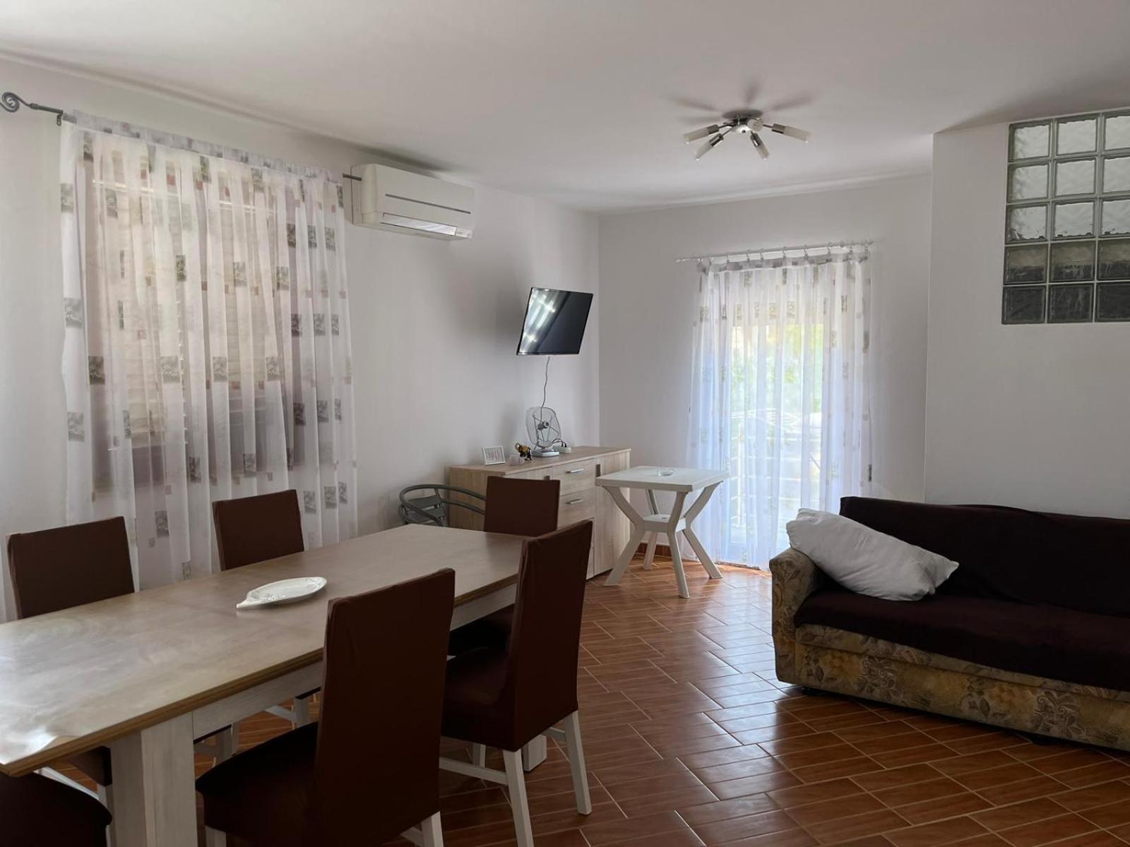 Apartmani Ana Sukošan Kültér fotó